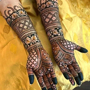 Stylish Mehndi